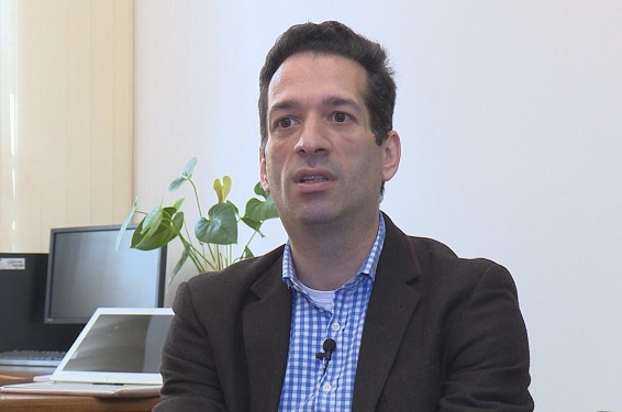 Philosophy, dialogue, and education - GUILHERME; MORGAN (B-RED) 1 GUILHERME Alexandre Anselmo Guilherme ucsclay ucr br Dialogue